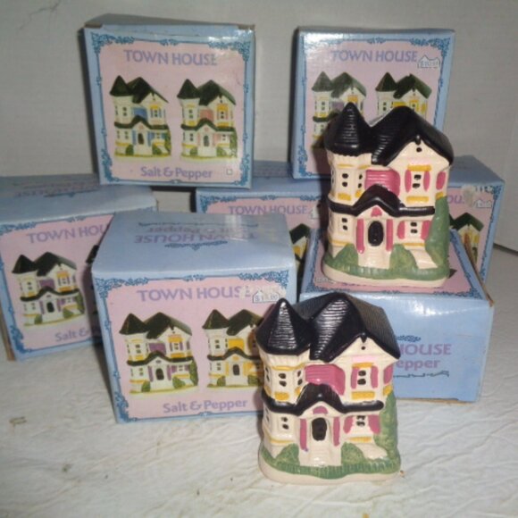 Salt & Pepper Shakers, Hand Painted Ceramic, 4" Tall Entire Lot Of 7 Sets New - Picture 1 of 5